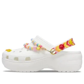 Atmungsaktive weiße Sandalen