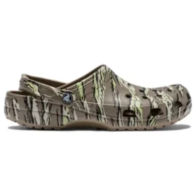 Classic Clogs mit Camouflage-Print „Brown“