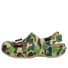Crocs x A Bathing Ape Clog „Chai“
