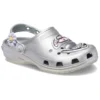Crocs x Kenny Scharf Classic Clog „Silver“