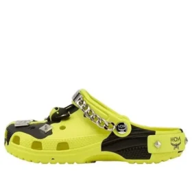 Crocs x MCM Clogs mit Camouflage-Print „Neon Yellow“