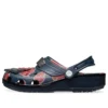 Crocs x Naruto Shippuden Classic Clog „Itachi“ Crocs x Naruto Shippuden Classic Clog „Itachi“