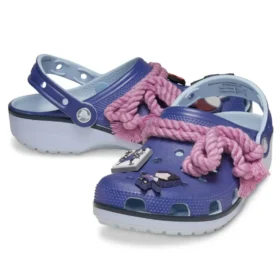 Crocs x Naruto Shippuden Classic Clog „Sasuke“