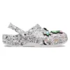 Crocs x Steven Harrington Classic Clogs „Quickstrike – Weiß Schwarz“
