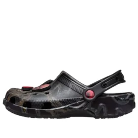 Crocs x Stranger Things Classic Clog „The Upside Down“