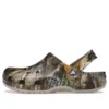 Crocs x Thisisneverthat Classic Clog Realtree Clogs „Edge Camo Walnut“