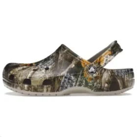 Crocs x Thisisneverthat Classic Clog Realtree Clogs „Edge Camo Walnut“