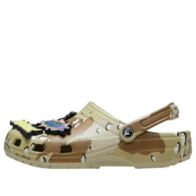 Crocs x XLARGE Classic Clog „Desert Camo“