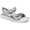 Graue Sandalen