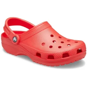 Klassische rote Strandsandalen