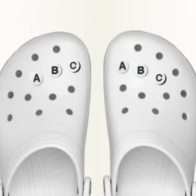 Kleine „Friendship Letter C“-Jibbitz-Anstecker