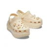 Mega Crush Clogs mit Muscheln und Perlen „Beige“