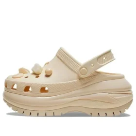Mega Crush Clogs mit Muscheln und Perlen „Beige“