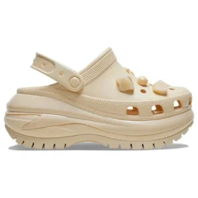 Mega Crush Clogs mit Muscheln und Perlen „Beige“