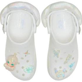 Pop Mart Molly Bae Clog