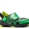 Ron English x All-Terrain Clog für Kinder „Area 54 – Green Galaxy“ Ron English x All-Terrain Clog für Kinder „Area 54 – Green Galaxy“